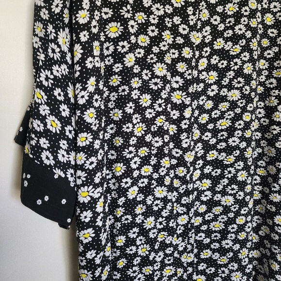 Long floral daisy maxi kimono - Picture 9 of 9